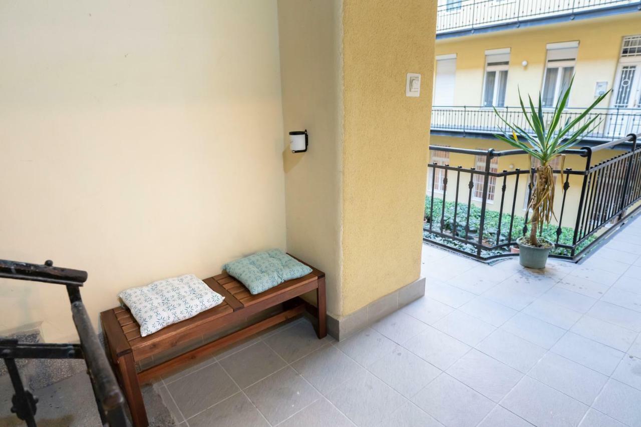 Modern 2 Bedroom Apartment With Free Airport Transfer Budapest Exterior foto