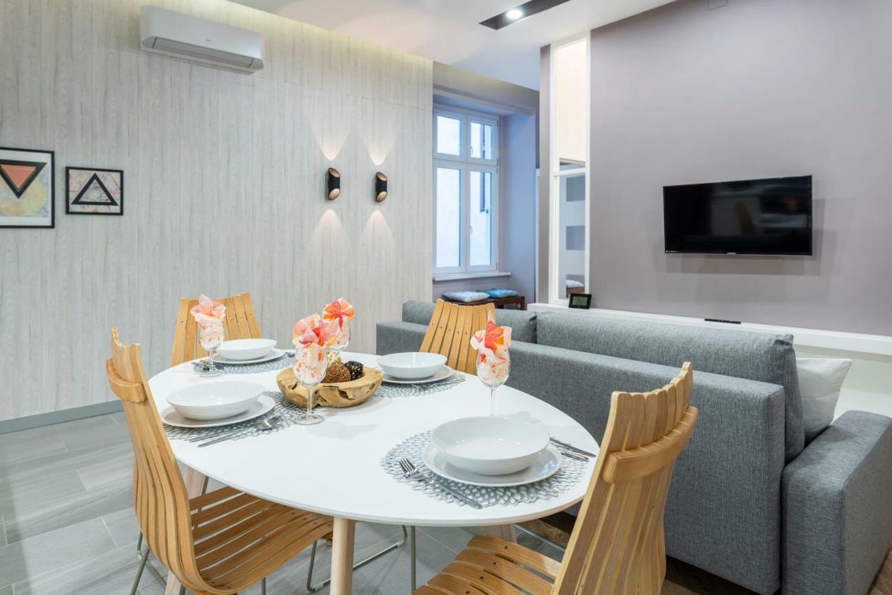 Modern 2 Bedroom Apartment With Free Airport Transfer Budapest Exterior foto