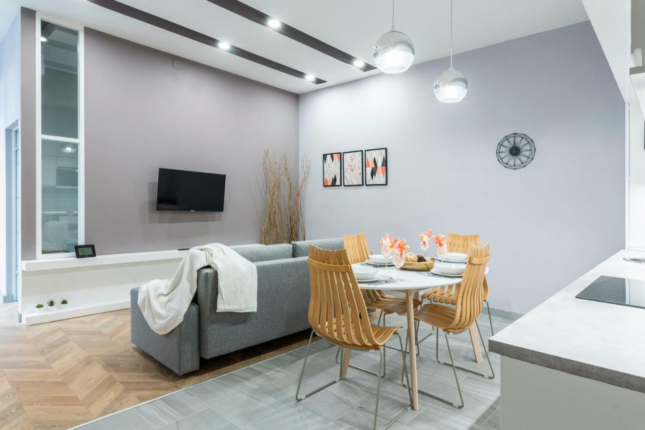 Modern 2 Bedroom Apartment With Free Airport Transfer Budapest Exterior foto