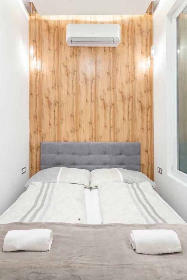 Modern 2 Bedroom Apartment With Free Airport Transfer Budapest Exterior foto