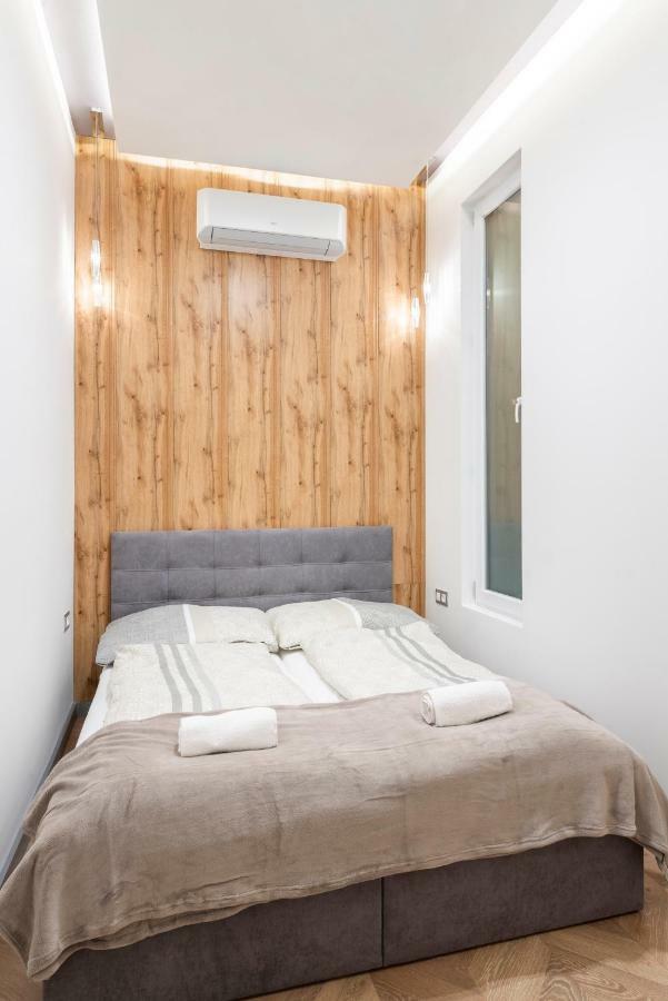 Modern 2 Bedroom Apartment With Free Airport Transfer Budapest Exterior foto